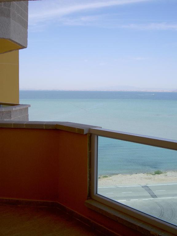 Apartamentos Turisticos Playa Principe La Manga Ruang foto