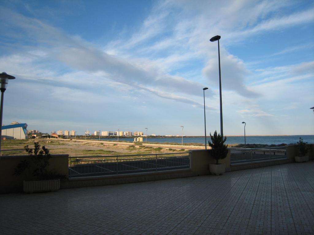 Apartamentos Turisticos Playa Principe La Manga Bagian luar foto