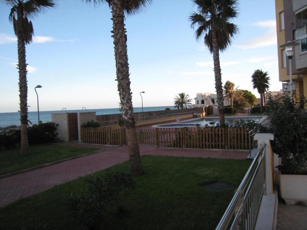 Apartamentos Turisticos Playa Principe La Manga Bagian luar foto