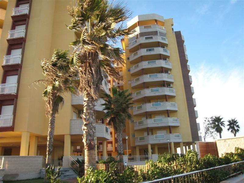Apartamentos Turisticos Playa Principe La Manga Bagian luar foto